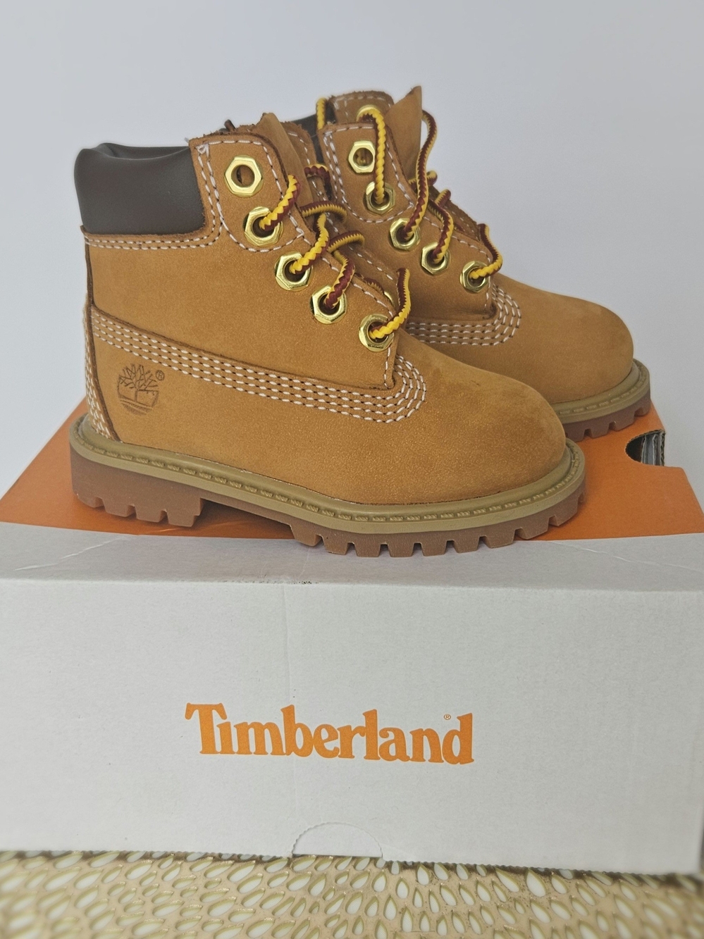 ​Timberland Premium 6-Inch Lace Waterproof Boot Wheat Toddler Size 4 - Picture 2 of 9